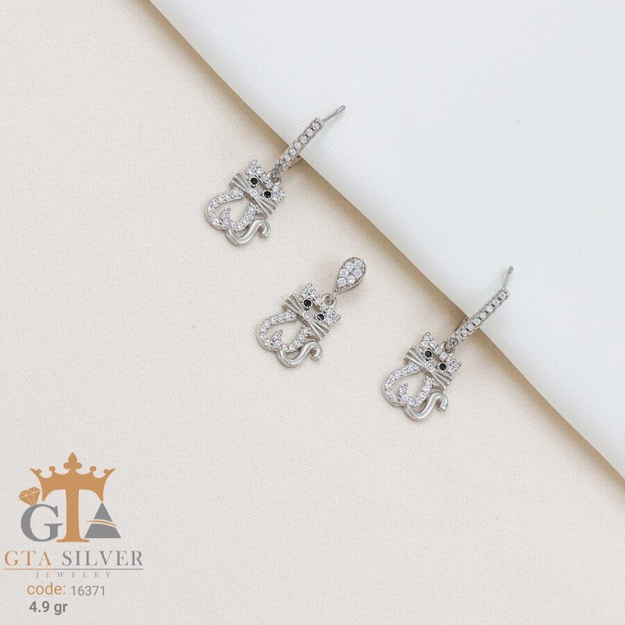 0cb1f72f-9017-425d-9747-45ca8f32f4ec.jpg نیم ست نقره میکرو طرح گربه کد 16371 - Image 1