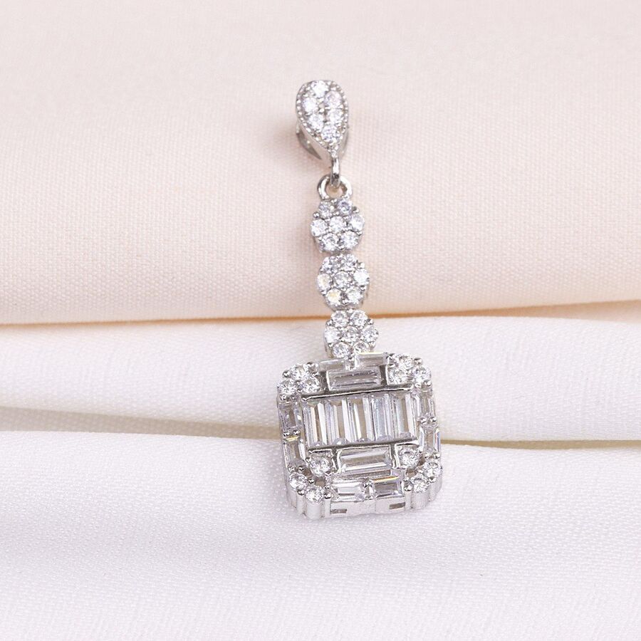 1e427ae4-83c3-4fba-9fab-b51afec27913.jpg مدال نقره میکرو طرح امرالدکات کد 21385 - تصویر 1