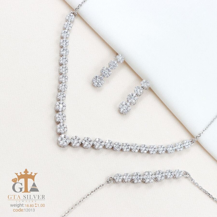 32a3c510-135e-4c55-8857-789e1216e642.jpg سرویس نقره میکرو زنجیری طرح فلاور کد 12013 - Image 1