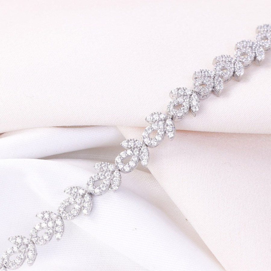 6f4cfffe-ace2-41b7-87ee-02f6bcb52375.jpg دستبند نقره میکرو کد 1262 - Image 1