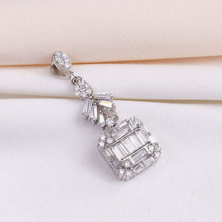 6f97119a-1cc9-4828-98b7-ae3b8d771ea9.jpg مدال نقره میکرو طرح امرالدکات کد 21517 - Image 1