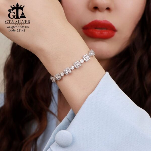 دستبند نقره میکرو طرح فلاور و امرالدکات کد 22141 - Image 2