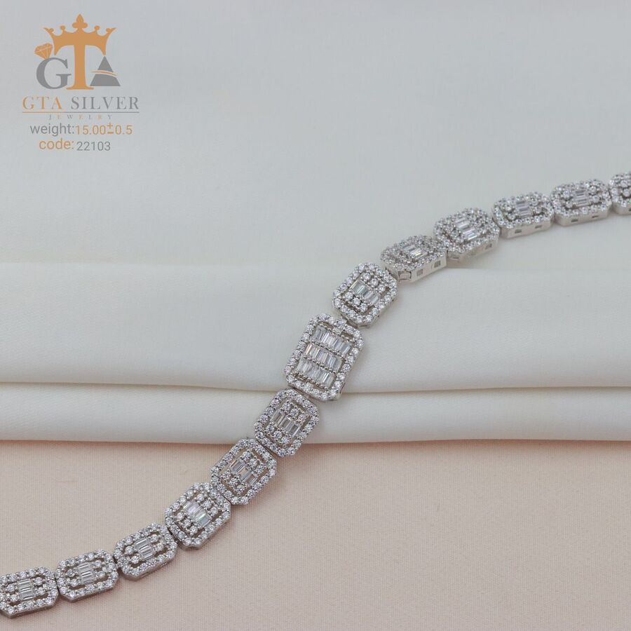 82f065c1-0348-4b28-b3fb-cd1177d2cb2b.jpg دستبند نقره میکرو طرح امرالدکات کد 22103 - Image 1