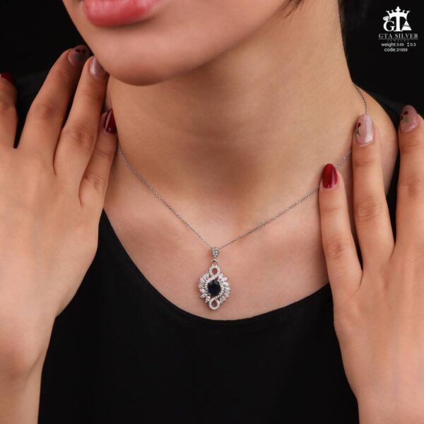 مدال نقره زنانه تک نگین مجلسی میکرو کد 21959 - Image 2