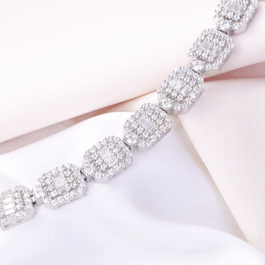 883d6acc-2456-451d-bbf4-49bd0f1f71bb.jpg دستبند نقره میکرو کد 2071 - تصویر 1