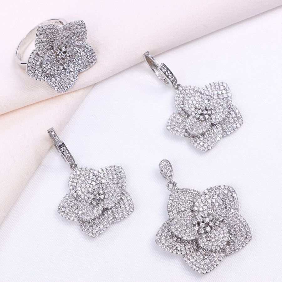 8bce58eb-998f-4b3c-ba95-7ec0591f74fb.jpg نیم ست نقره میکرو طرح فلاور کد 16135 - Image 1