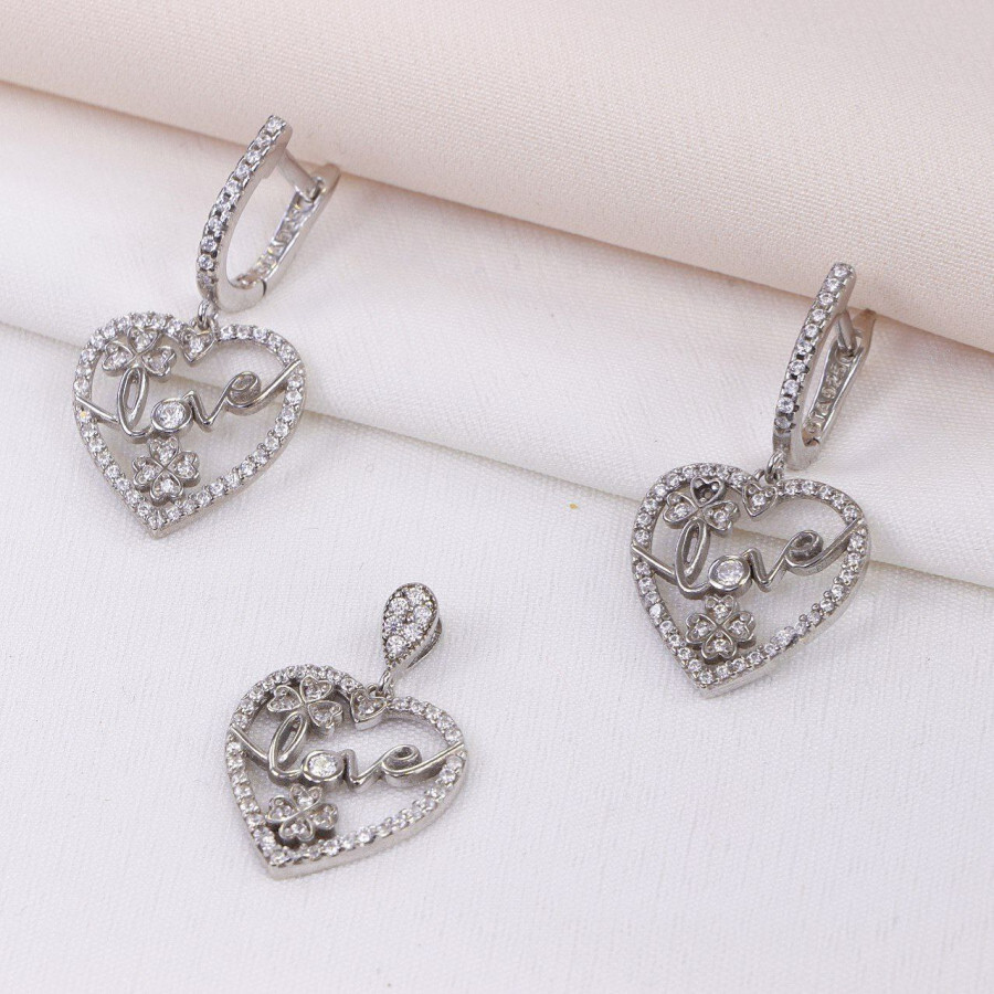 9ce8dd69-4f30-47e2-95b2-d16b93be0824.jpg نیم ست نقره میکرو طرح قلب کد 16361 - تصویر 1