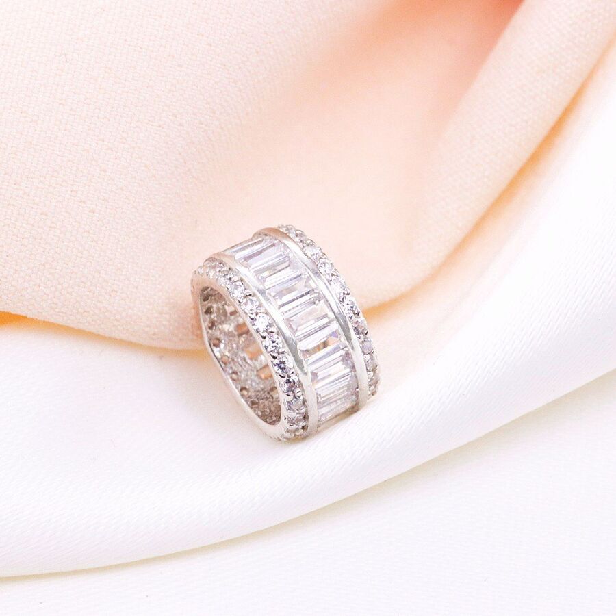 e9d9e1af-c1e1-49fc-b9ee-c07e6216495c.jpg مدال نقره میکرو کد 21490 - Image 1