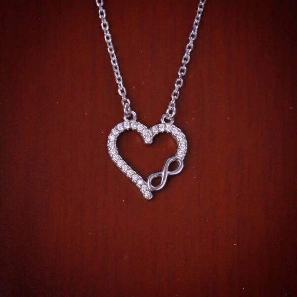 مدال نقره قلبی میکرو طرح بی‌نهایت کد 21522 - تصویر 2