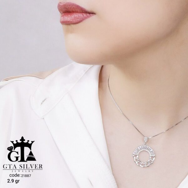 مدال نقره زنانه نگین دار باگت خور طرح کارتیه میکرو کد 21887 - Image 2