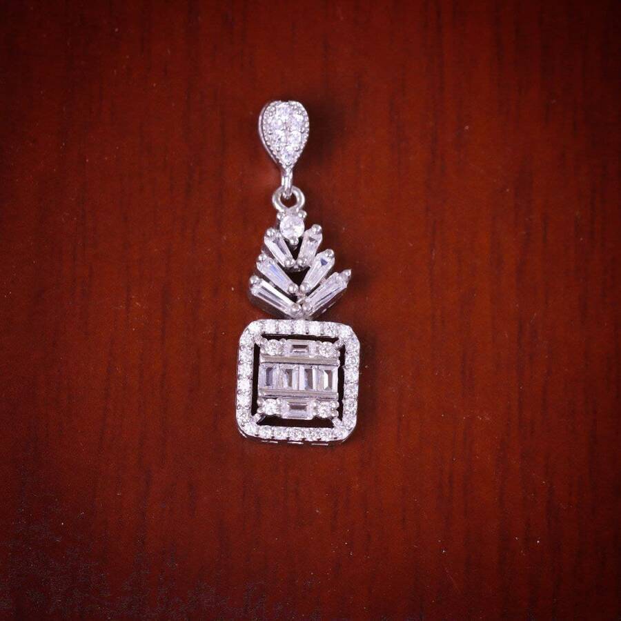 product_01778430-a03f-41ed-ad6a-5816f1a868e7.jpg مدال نقره میکرو طرح امرالدکات کد 21377 - Image 1