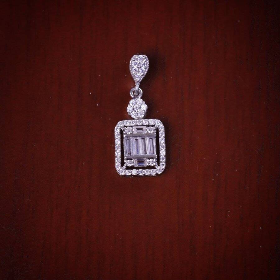 product_69394354-6100-4295-aa45-addb6fbcc1f3.jpg مدال نقره میکرو طرح امرالدکات کد 21481 - تصویر 1