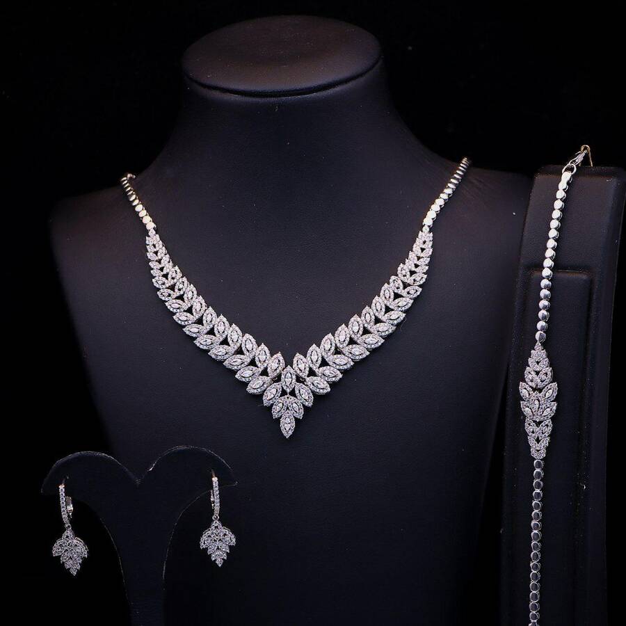 product_94ac4a37-cbc2-449d-b98c-a851ad5e331c.jpg سرویس نقره مارسا کد 11051 - Image 1