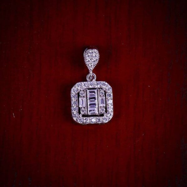 مدال نقره میکرو طرح امرالدکات کد 21307 - تصویر 2