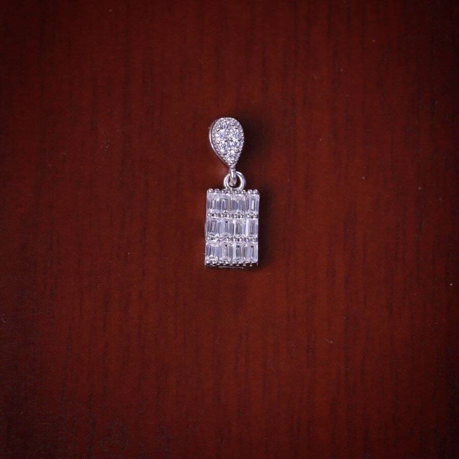 product_b0f60077-7aa3-43bd-a195-a8ce6cc24e26.jpg مدال نقره میکرو طرح امرالدکات کد 21470 - Image 1