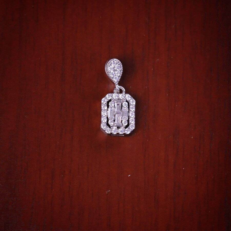 product_e68bfca0-7513-4e79-ae88-8529daedc765.jpg مدال نقره میکرو طرح امرالدکات کد 21477 - Image 1